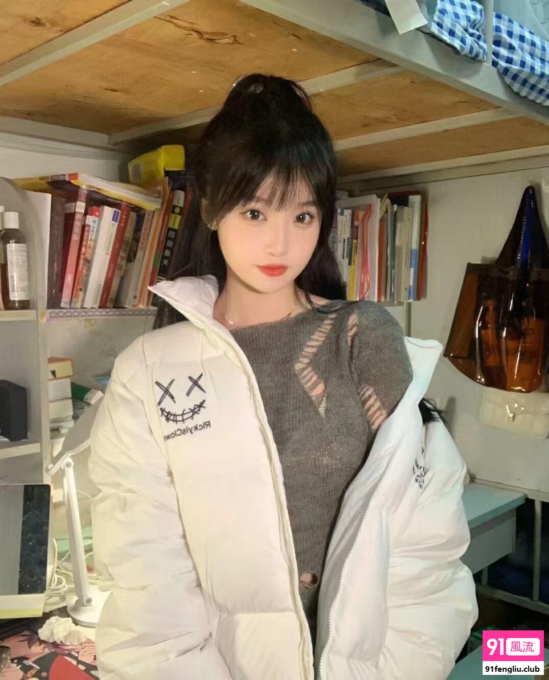 刚下海有房可外出的学生妹